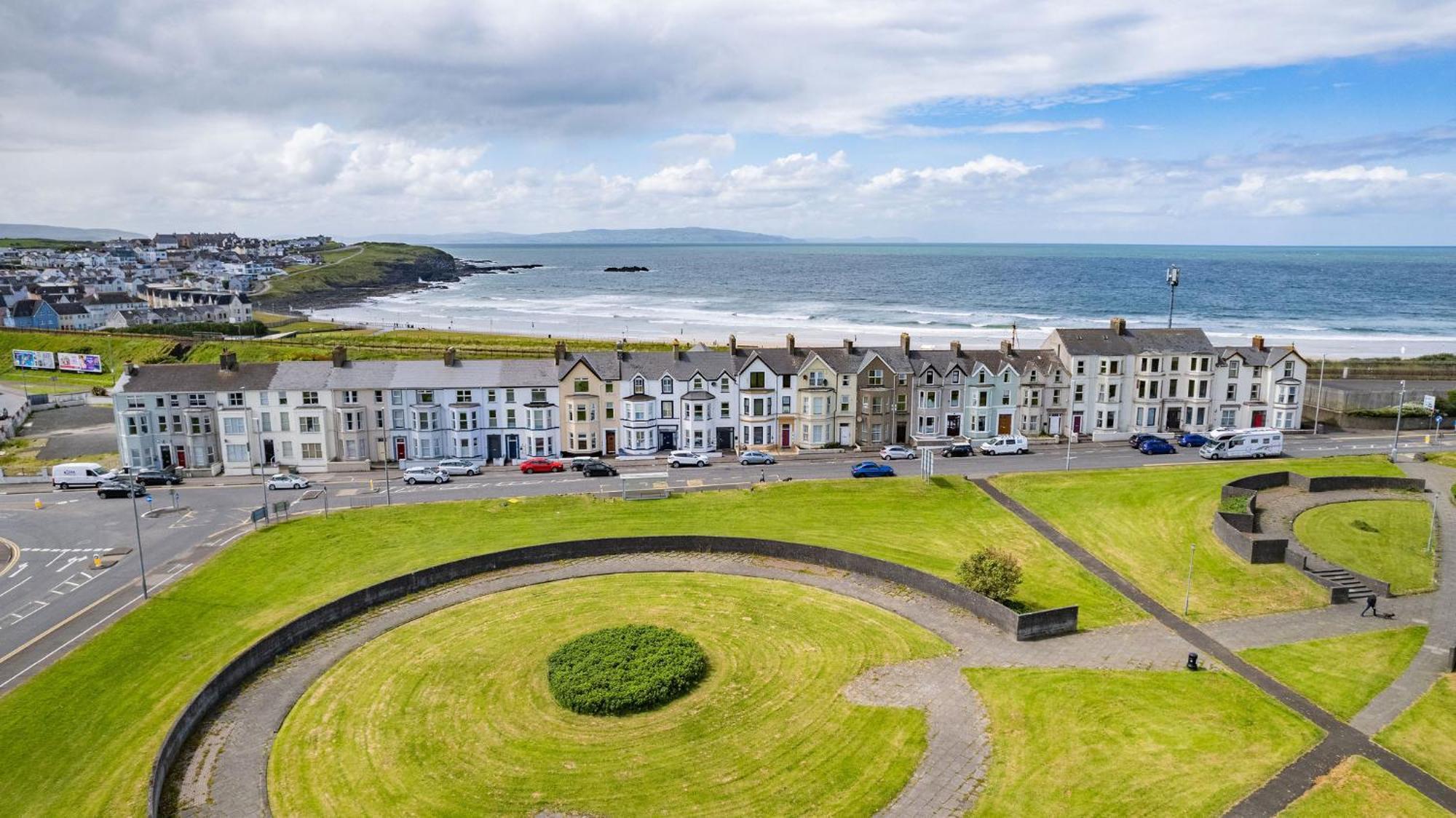 6 Dunluce Park - Portrush By The Sea Apartment ภายนอก รูปภาพ
